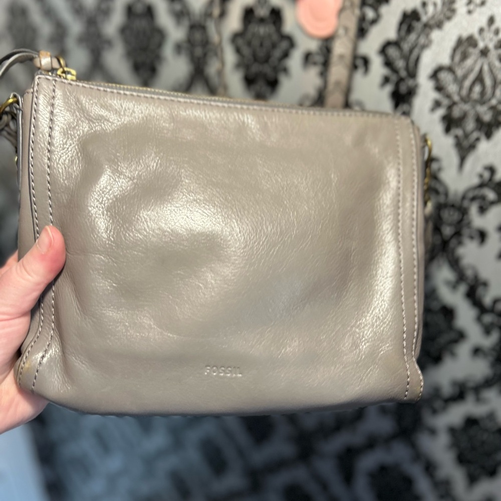 Like new fossil Crossbody